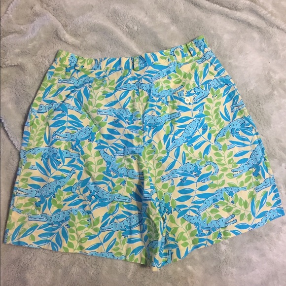 Lilly Pulitzer shorts size 4 - Picture 2 of 3